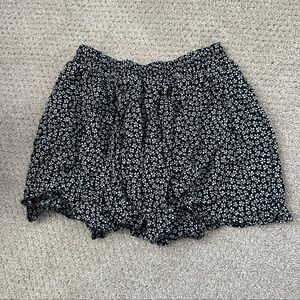 Brandy Melville Floral Ruffle Mini Skirt – Black & White